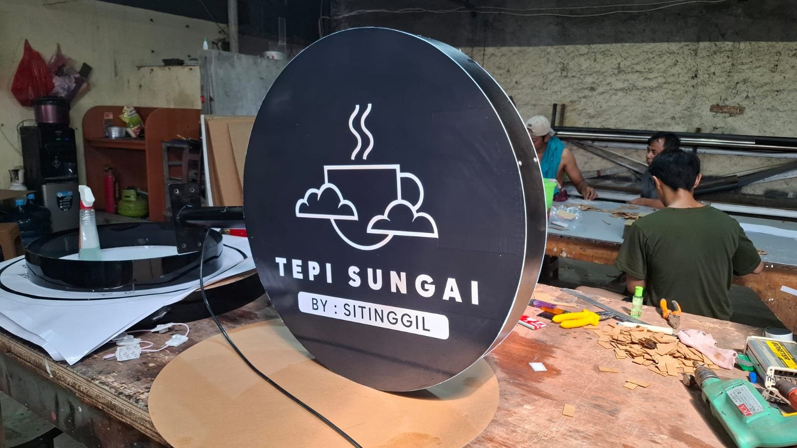 jasa neonbox tangerang.jpeg